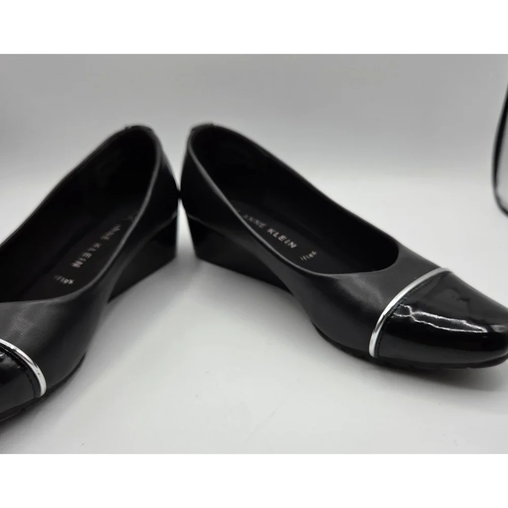 Anne Klein Mildred Black Wedge Pumps Patent Cap Toe Silver Trim Shoes‎ Size 8.5M